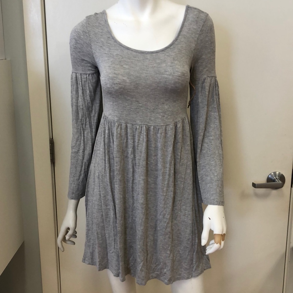 PPLA GREY LONG SLEEVE OPEN BACK DRESS SIZE SMALL